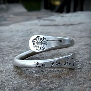 New - Uniquely Designed  - Vintage Adjustable Dandelion Ring